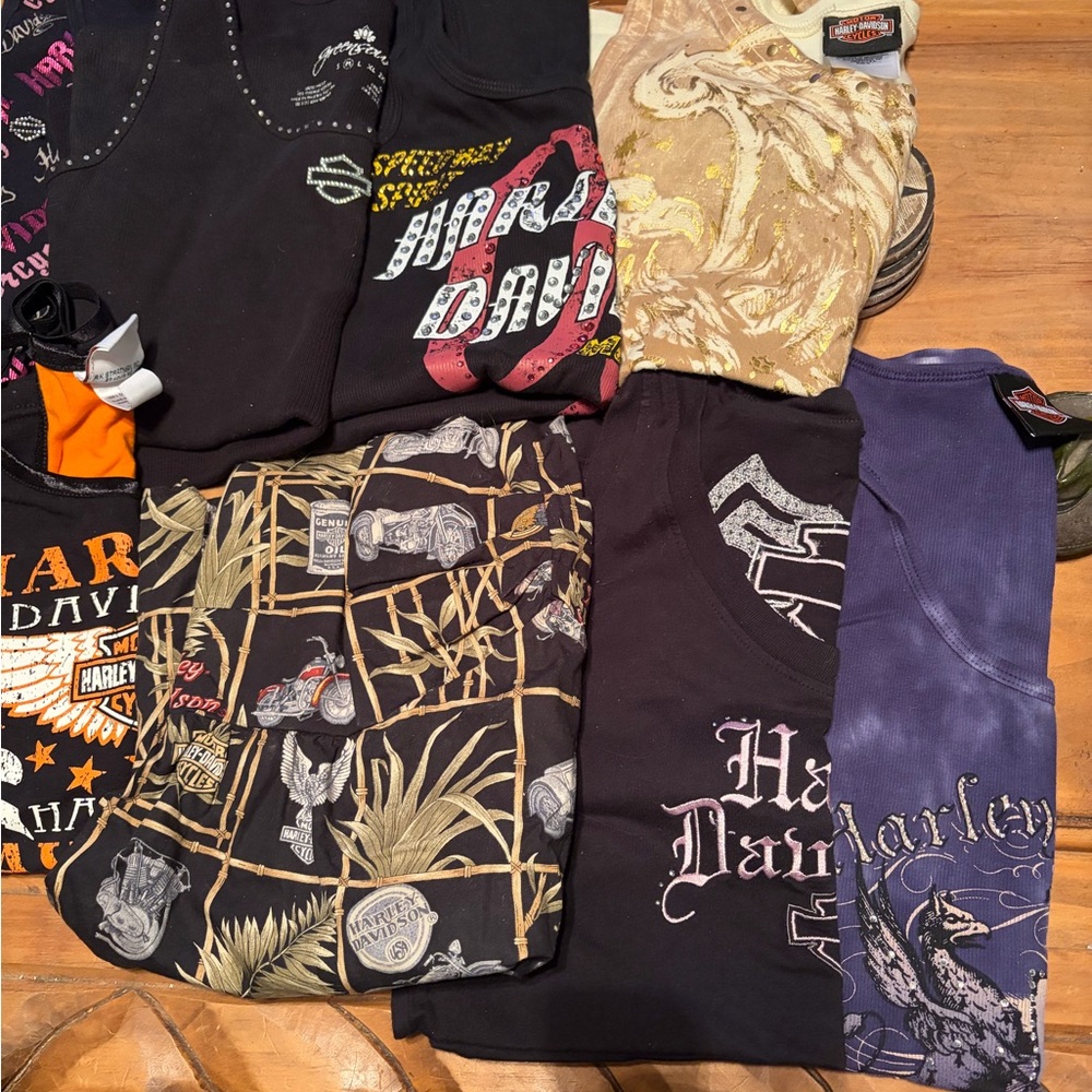 Harley-Davidson women Black Graphic Tee - Picture 3 of 6